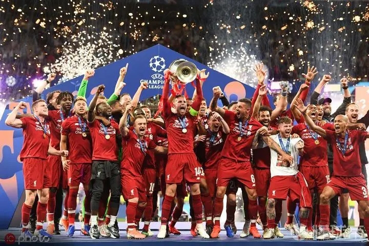 上赛季<a href=/24zhibozq/liverpool/ target=_blank class=infotextkey>利物浦</a>获得了英超冠军