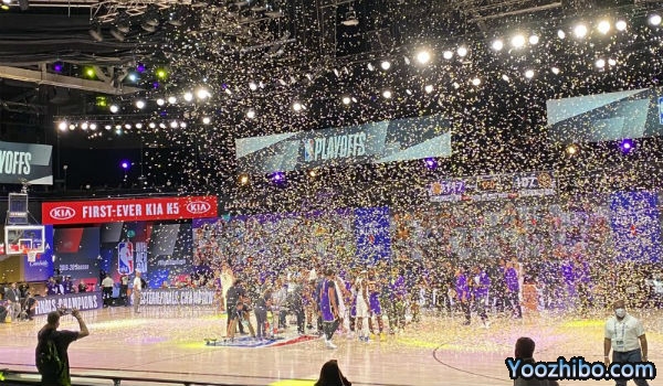 <a href=/24zhibolq/lakers/ target=_blank class=infotextkey>湖人</a>力克<a href=/24zhibolq/nuggets/ target=_blank class=infotextkey>掘金</a>4-1晋级总决赛