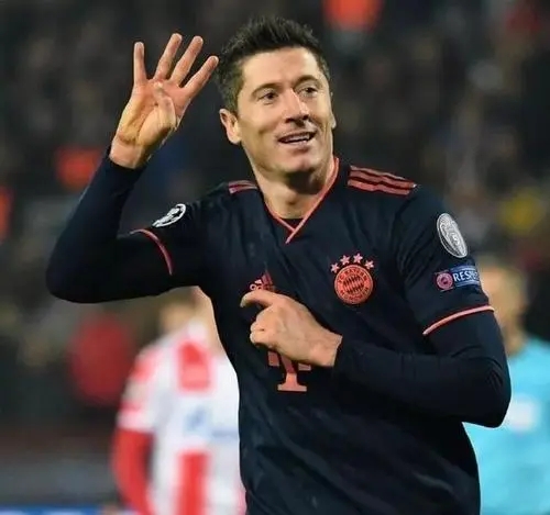 历届欧冠金靴奖得主都有谁?C罗拿过几个欧冠金靴?